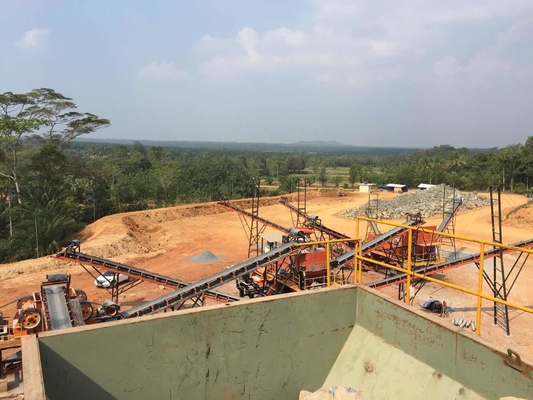 100T/H নিষ্পেষণ স্ক্রীনিং স্টোন নিষ্পেষণ লাইন উচ্চ ফ্রিকোয়েন্সি